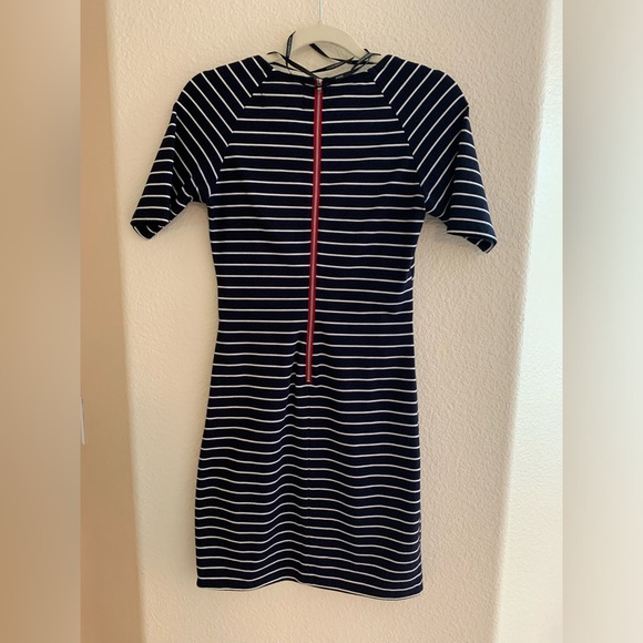 Stripped dress. Sweetheart neck. Statement zipper on back. - Picture 3 of 4